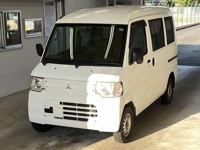 3354 MITSUBISHI MINICAB VAN U61V 2013 г. (KCAA Minami Kyushu)